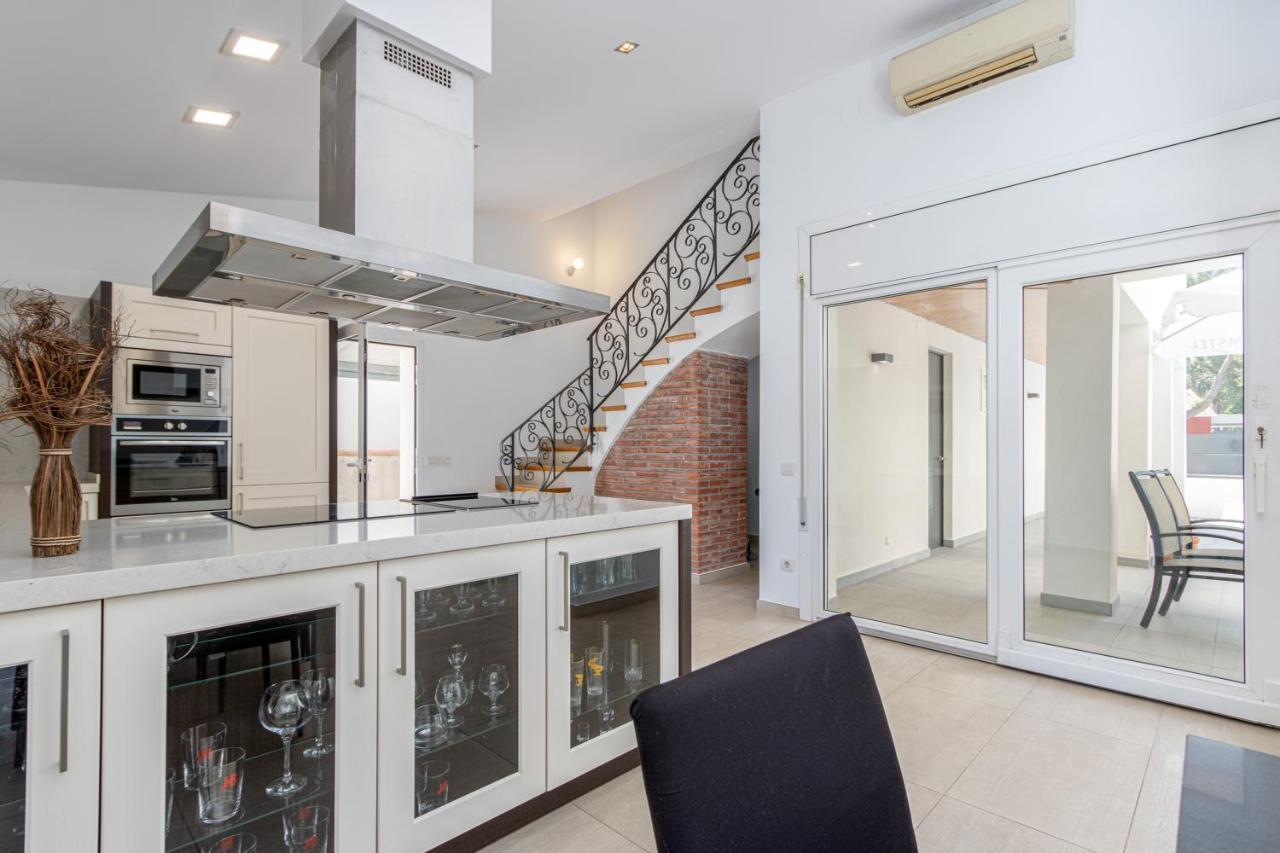 Goldhome - New House With Private Heated Pool, Parking, Wifi, Games Room Empuriabrava Zewnętrze zdjęcie