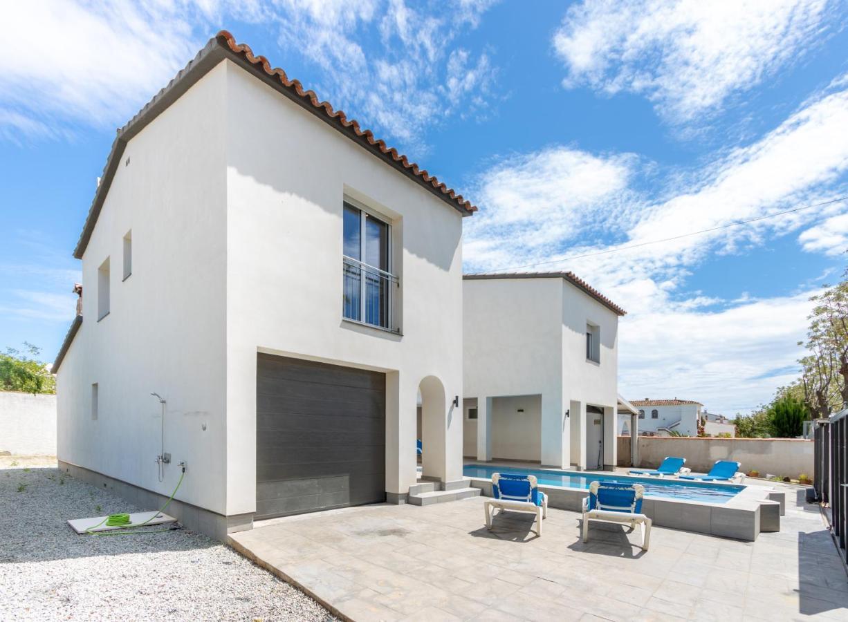 Goldhome - New House With Private Heated Pool, Parking, Wifi, Games Room Empuriabrava Zewnętrze zdjęcie