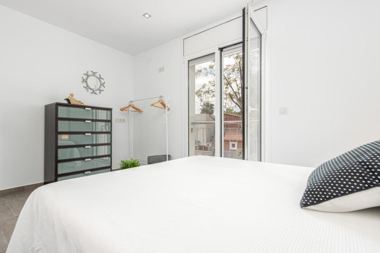 Goldhome - New House With Private Heated Pool, Parking, Wifi, Games Room Empuriabrava Zewnętrze zdjęcie