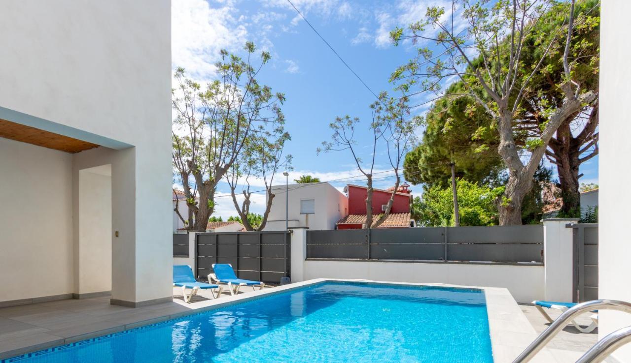 Goldhome - New House With Private Heated Pool, Parking, Wifi, Games Room Empuriabrava Zewnętrze zdjęcie