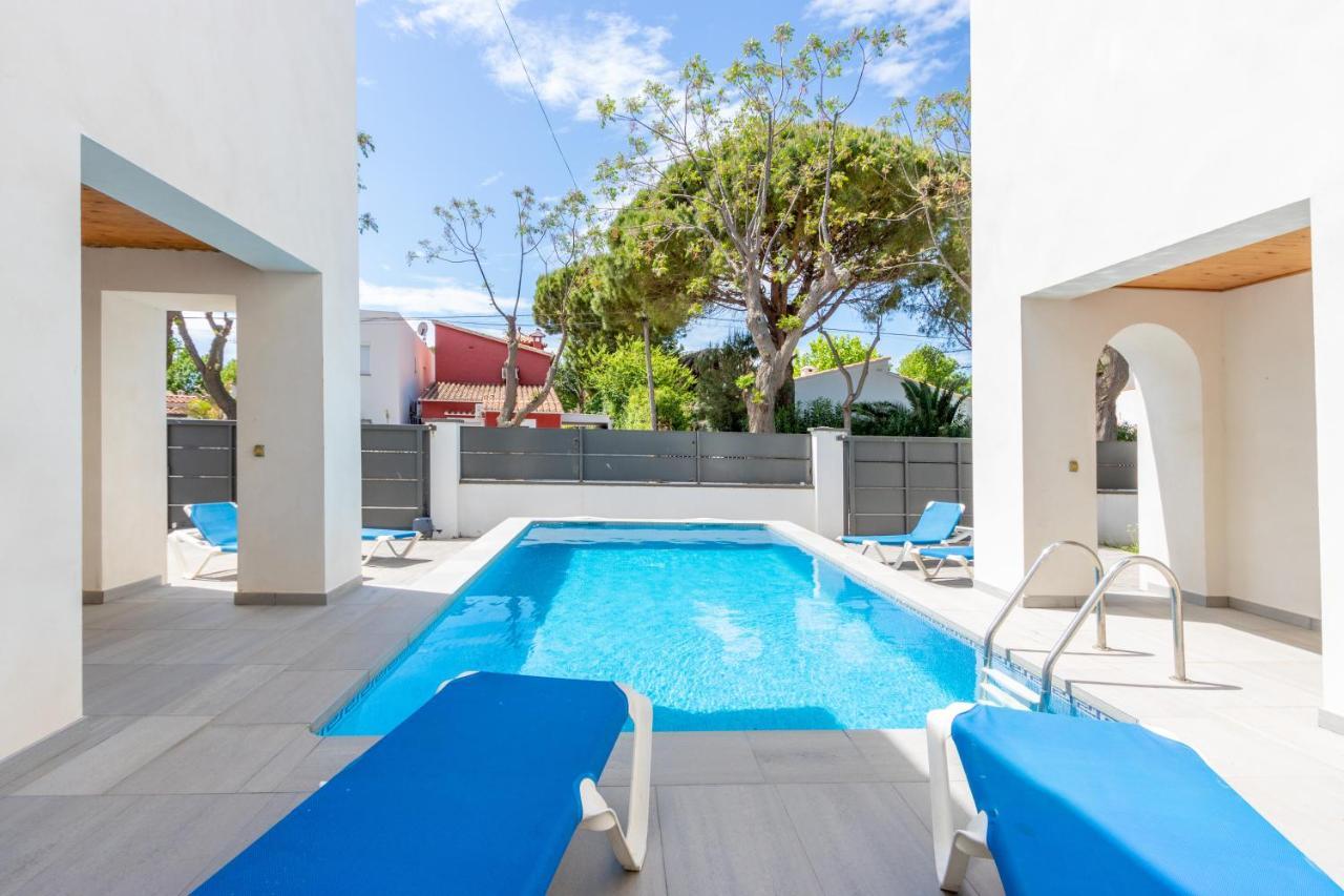 Goldhome - New House With Private Heated Pool, Parking, Wifi, Games Room Empuriabrava Zewnętrze zdjęcie