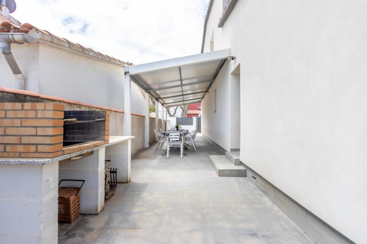 Goldhome - New House With Private Heated Pool, Parking, Wifi, Games Room Empuriabrava Zewnętrze zdjęcie